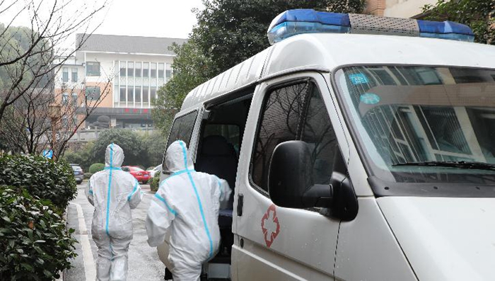 ���ز���и���еھ�ҽԺ��չ�������Ӧ������